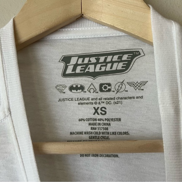 Justice League Its A Womans World Tee T Shirt size XS NEW NWOT Wonder Woman Etc - Picture 4 of 4